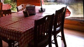 Dining - Get away to Hillside Haven 54 (Waynesboro)