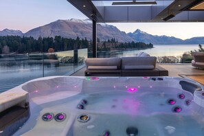 Bain à remous extérieur