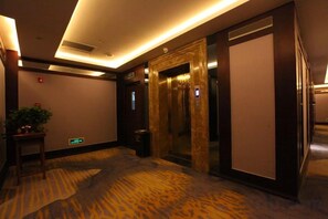 Unclassified image, 4 of 73, button - Shi Mao Garden Hotel (Beijing)