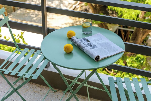 Momo Suites, Acropolis by Aura Homes D | Balcony - Momo Suites Acropolis by Aura Homes (Athens)