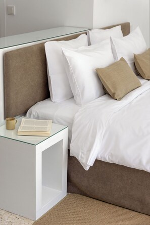 Momo Suites, Acropolis by Aura Homes A