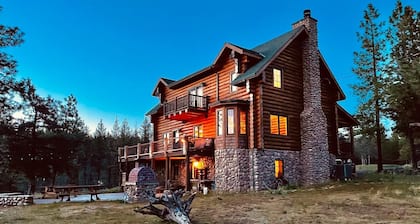 B&B Ranch is a cozy cabin, mountain views, perfect for rest, fun. 9-11 guest