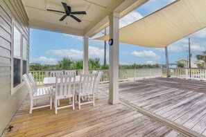 Outdoor dining - Walk to Sea Isle Beach! Canal-Front Gem w/ Pool (Galveston)