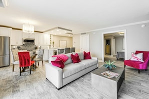 TV - Marco Island Condo w/ Balcony + Water Views! (Marco Island)