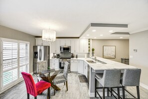 Fridge, microwave, oven, stovetop - Marco Island Condo w/ Balcony + Water Views! (Marco Island)