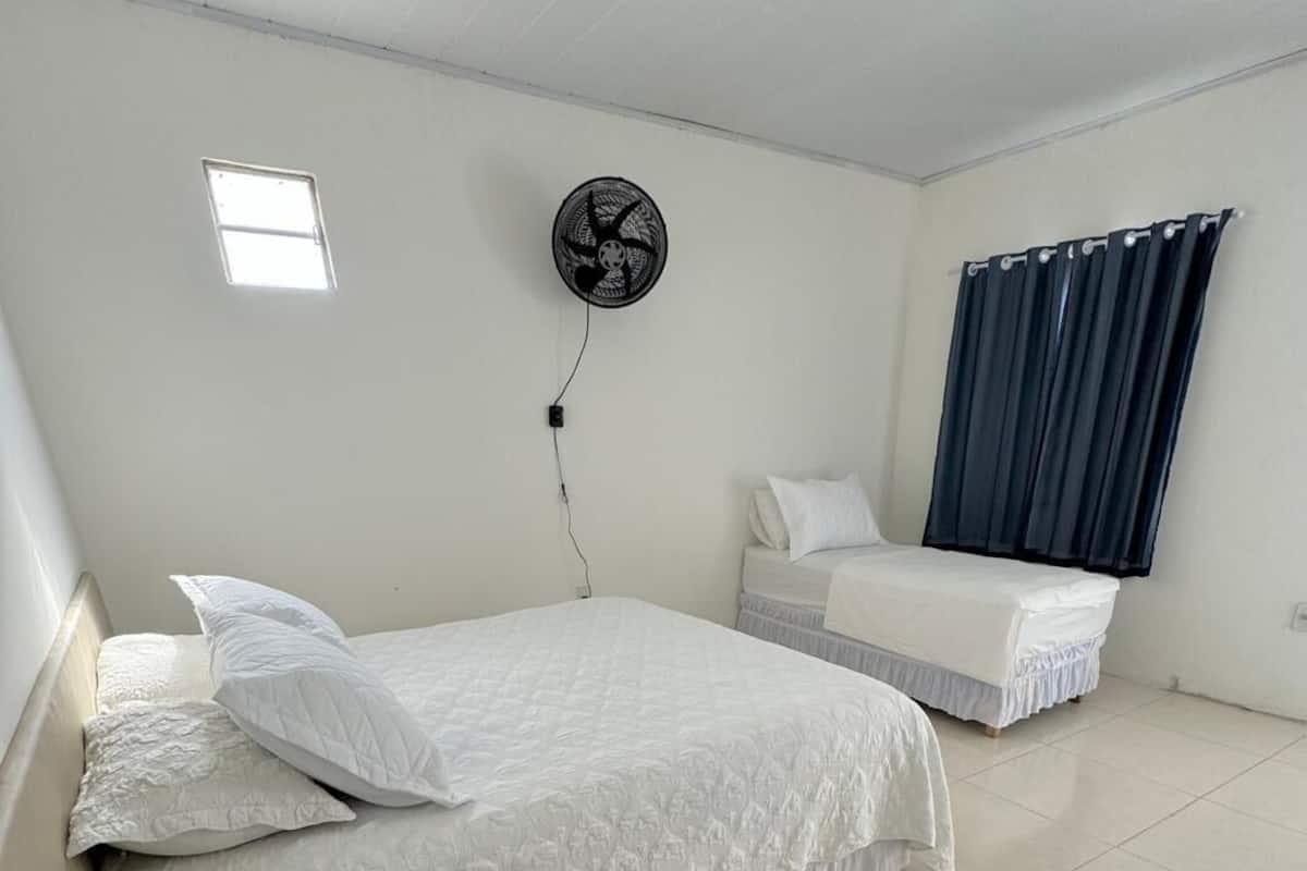 Classic Apartment | Free WiFi, bed sheets