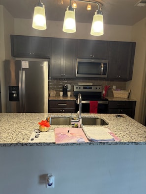 微波炉、烤箱、炉灶、洗碗机