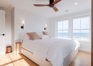 7 soveværelser, skrivebord, strygejern/strygebræt, weekendseng