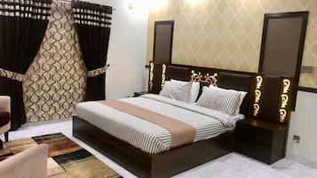 Deluxe kamer, 1 twee- of 2 eenpersoonsbedden | Geluiddichte muren, gratis wifi