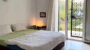 5 bedrooms, bed sheets