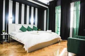 1 bedroom, iron/ironing board, WiFi, bed sheets - SWEET Syntagma Suite 3 - modern, classy, bright (Athina)