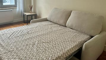 1 bedroom, travel crib, WiFi, bed sheets