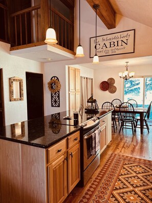 Fridge, microwave, oven, stovetop - Lovely and picturesque updated cabin in Angel Fire, sleeps 11!   (Angel Fire)