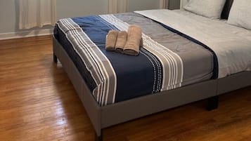 3 habitaciones, escritorio, tabla de planchar con plancha y wifi gratis