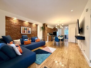 Unclassified image, 4 of 11, button - Stunning apartment on 3rd Avenue in Limoilou (Québec)