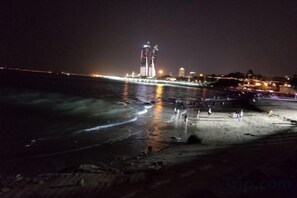 Beach - HanTing Hotel (Xiamen Zhongshan Road Ferry) (Xiamen)
