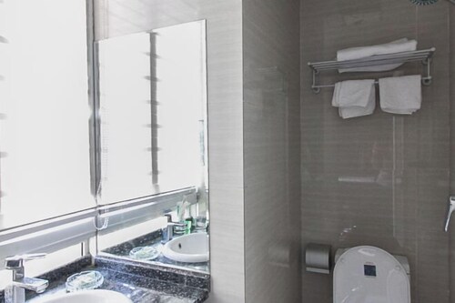 Yiyi Hotel