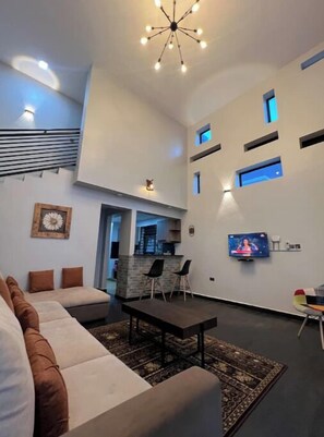 Living area - DLK living - L2

 (Kira Town)