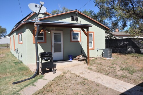 Charming 3-bedroom house. Centrally located for work or play.