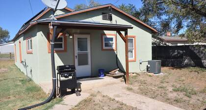 Charming 3-bedroom house. Centrally located for work or play.