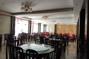 Unclassified image, 4 of 8, button - Changning Yanyi Hotel (Changning)
