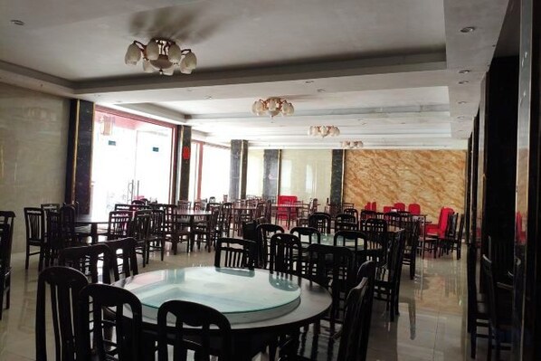Unclassified image, 1 of 8, button - Changning Yanyi Hotel (Changning)