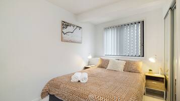 2 bedrooms, desk, iron/ironing board, free WiFi