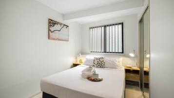 2 bedrooms, desk, iron/ironing board, free WiFi