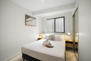 2 bedrooms, desk, iron/ironing board, free WiFi