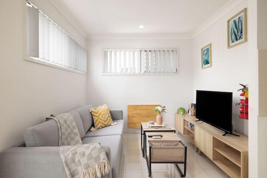 1 Bdr Apt W/ Ac & Kitchen | Parking | 214f1 - Oxley