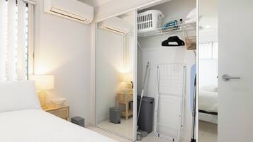 1 bedroom, desk, iron/ironing board, free WiFi