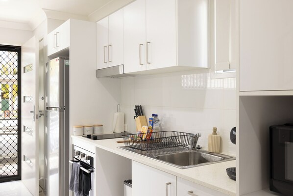 Fridge, microwave, oven, stovetop