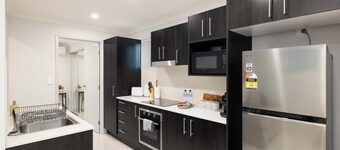 1 Bdr Apt w/ AC | Covered Parking | 414AF1