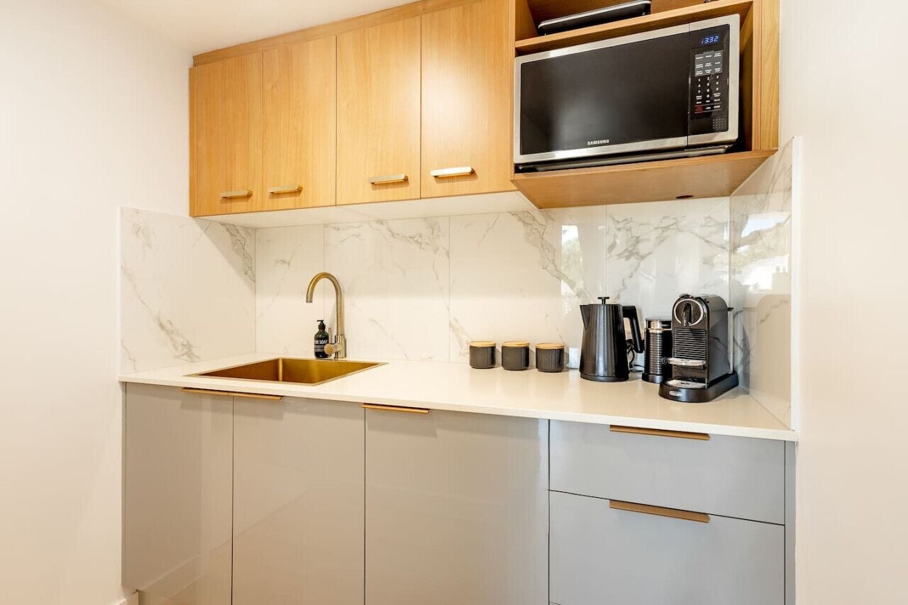 Fridge, microwave, coffee/tea maker, electric kettle