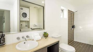 Shower, hair dryer, shampoo