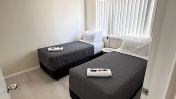 3 bedrooms, iron/ironing board, free WiFi, bed sheets