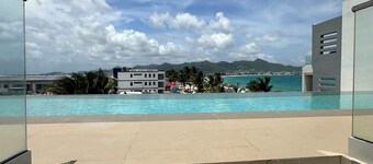 Beachfront Ultra Luxury - New Modern 2 Bed/2.5 Bath
