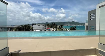 Beachfront Ultra Luxury - New Modern 2 Bed/2.5 Bath