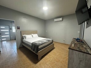 1 bedroom, iron/ironing board, travel cot, WiFi