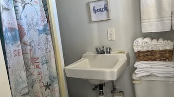 Towels, toilet paper