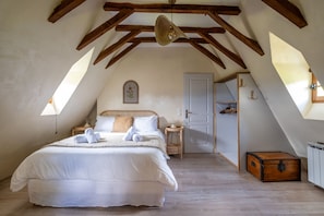 4 Schlafzimmer, Reisekinderbett, WLAN, Bettwäsche