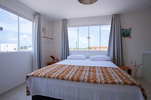 3 chambres, fer et planche à repasser, Wi-Fi, literie fournie