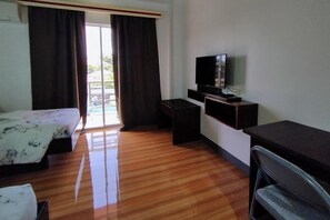 Room - RedDoorz @ LQJ Hotel Old Buswang Kalibo (Kalibo)