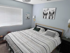 3 chambres, fer et planche à repasser, accès au Wi-Fi (inclus)
