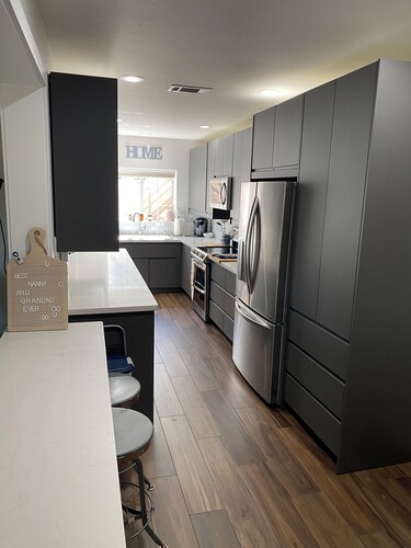 Self Contained, Lake Community, 3 bed, 2 bath 1500 sq ft Apartment