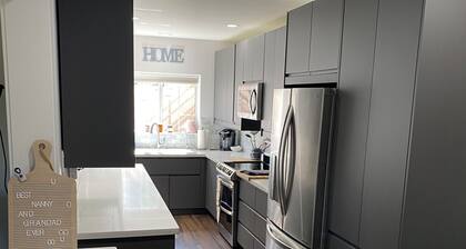 Self Contained, Lake Community, 3 bed, 2 bath 1500 sq ft Apartment