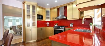 Huge 7BDRM Home in Mississauga!