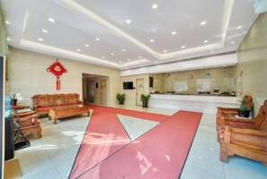 Lobby - Q+ Bailing Ejia Business Hotel (Shanghai International Tourism Resort) (Shanghai)
