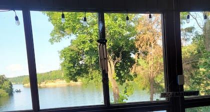 Perfect Lake Malone Get away with a beautiful Lake view
