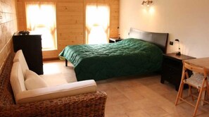 Apartment, 1 King Bed, Private Bathroom, Lake View | Premium bedding, free cribs/infant beds, free WiFi, bed sheets - Agriturismo Prisma (Galbiate)
